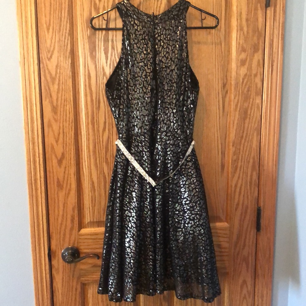 Dress - Picture 2 of 4